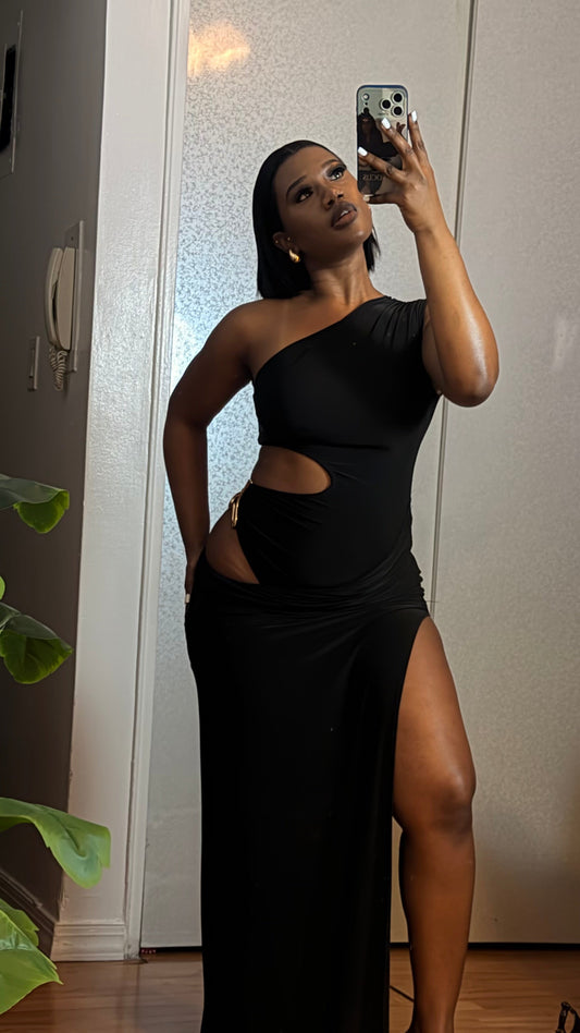 Elegant nude one-shoulder Dress